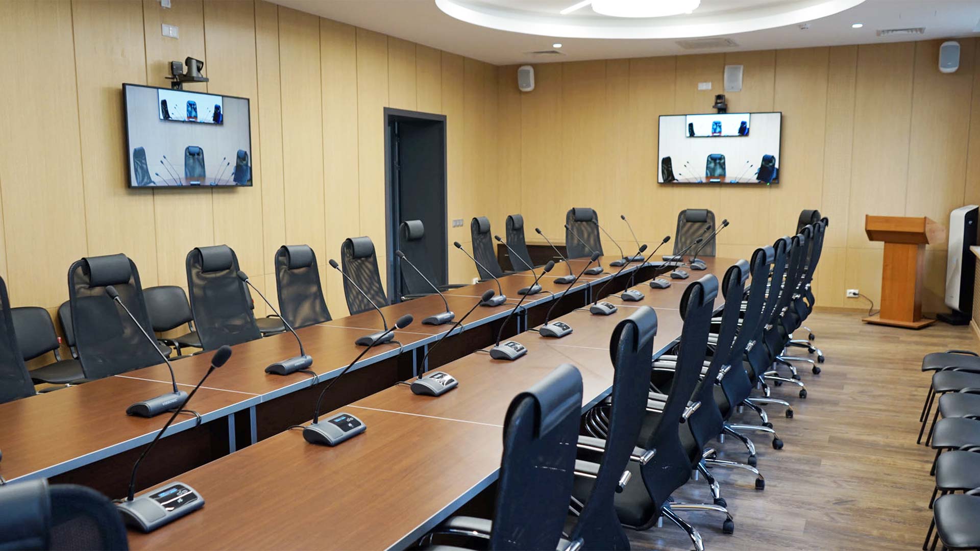 AUDIO / VIDEO CONFERENCING SOLUTION